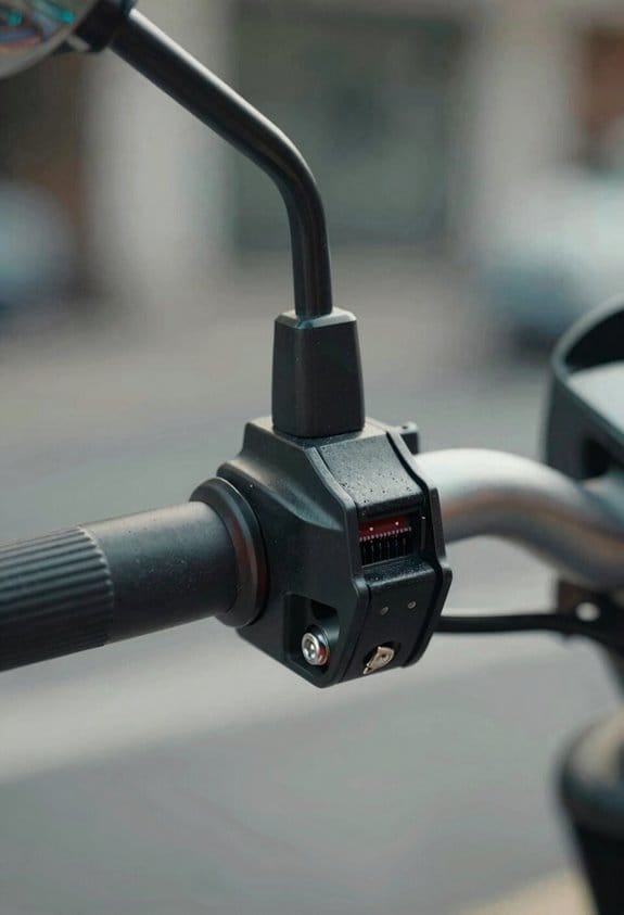 lockable handlebar auxiliary switch
